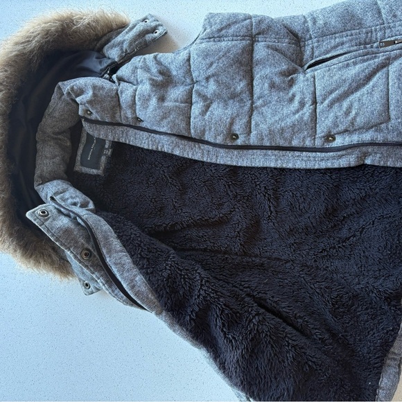Banana Republic Gray Puffer Jacket with Faux Fur - Picture 2 of 4